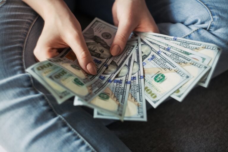 How Compound Interest Can Help You Build Wealth